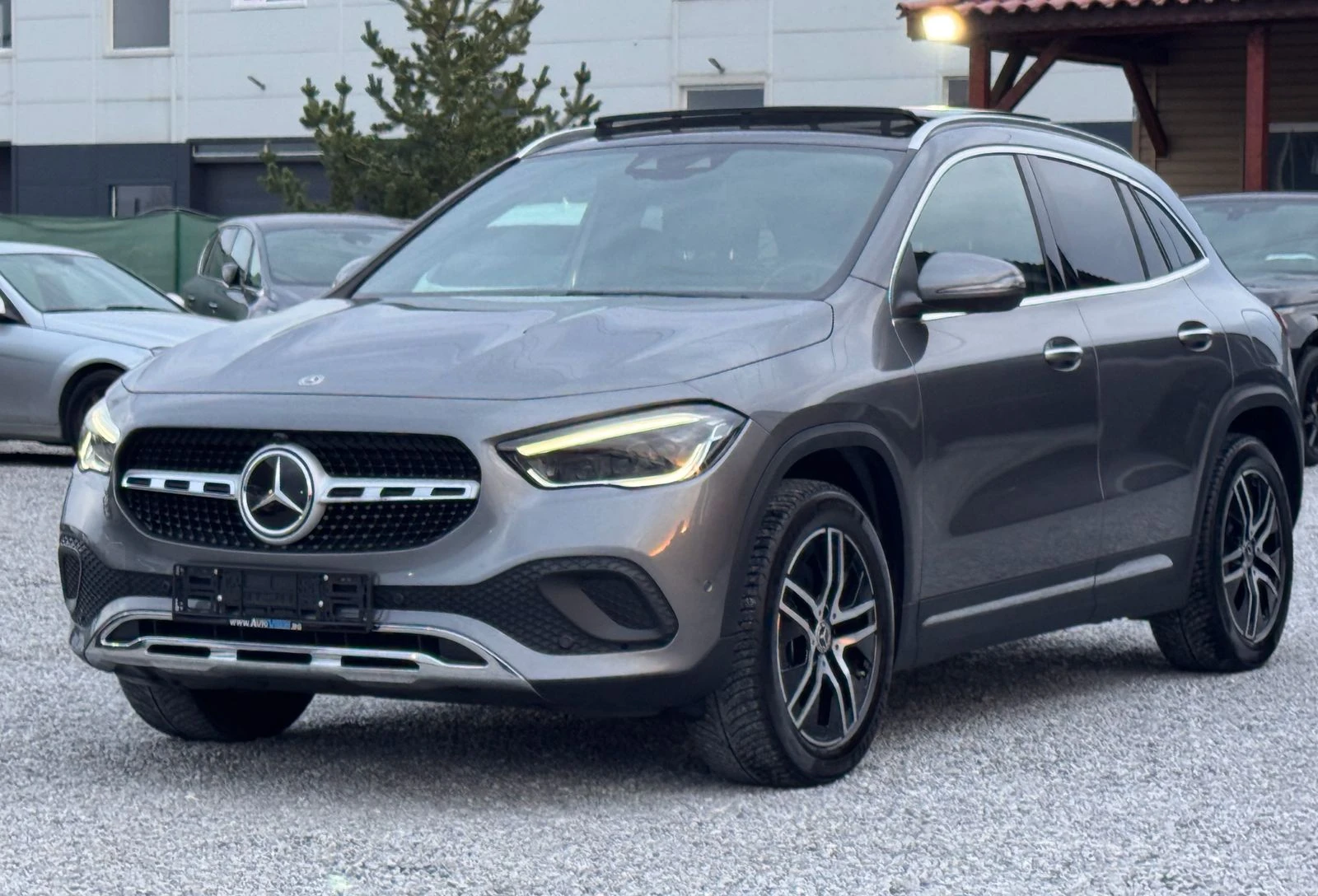 Mercedes-Benz GLA 250AMG Panorama Distr Keyless Head-up Cam360