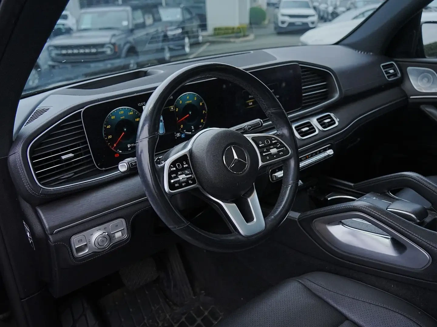 Mercedes-Benz GLE 350 AMG* Burmester* Night Pkg* Head up* 360, снимка 11 - Автомобили и джипове - 54412542