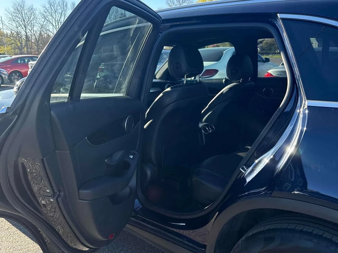 Mercedes-Benz GLC 300 /ПАНОРАМА/ДИСТРОНИК/360/АВТОКРЕДИТ, снимка 16 - Автомобили и джипове - 54682654