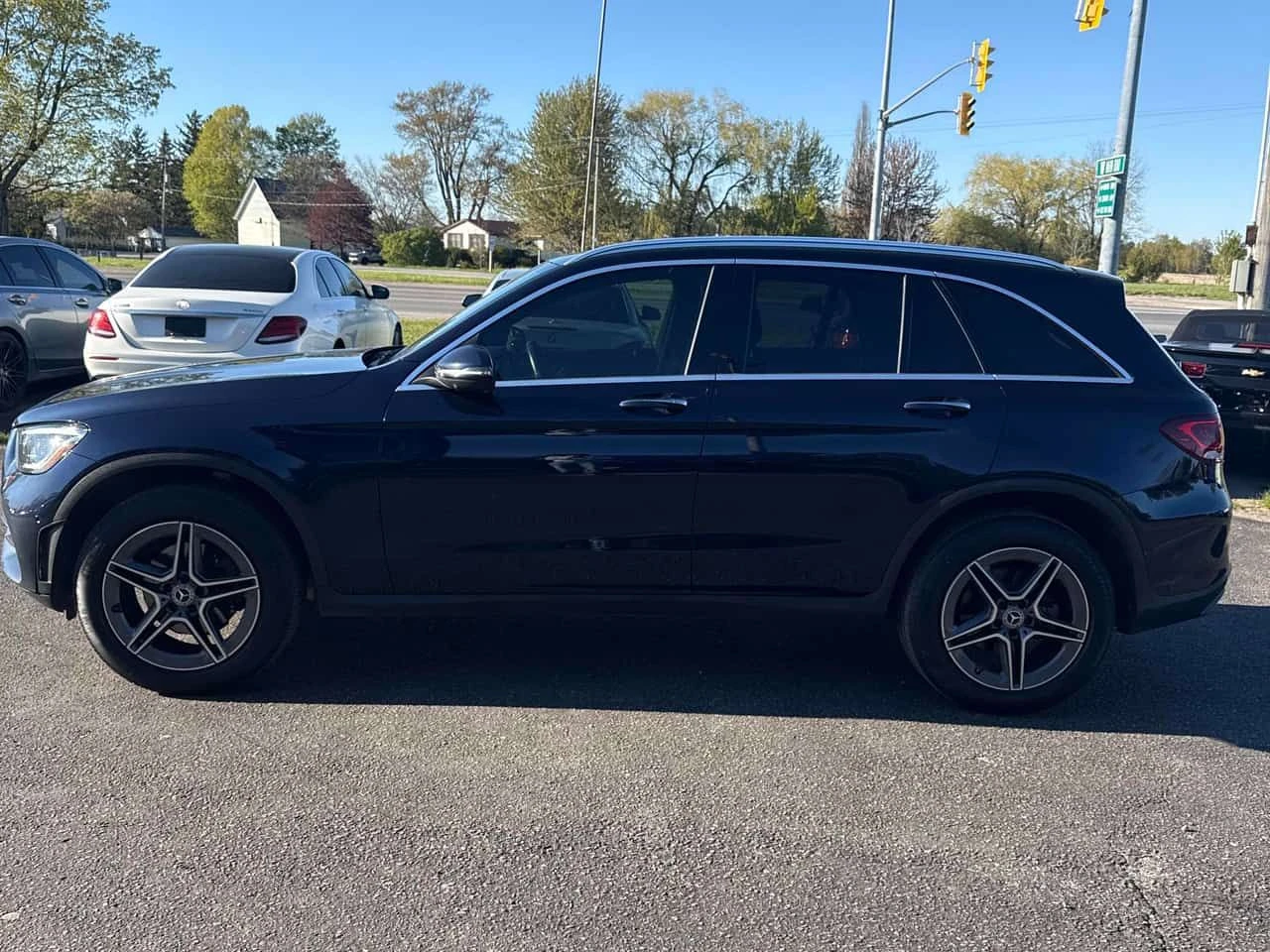 Mercedes-Benz GLC 300 /ПАНОРАМА/ДИСТРОНИК/360/АВТОКРЕДИТ, снимка 2 - Автомобили и джипове - 54682654