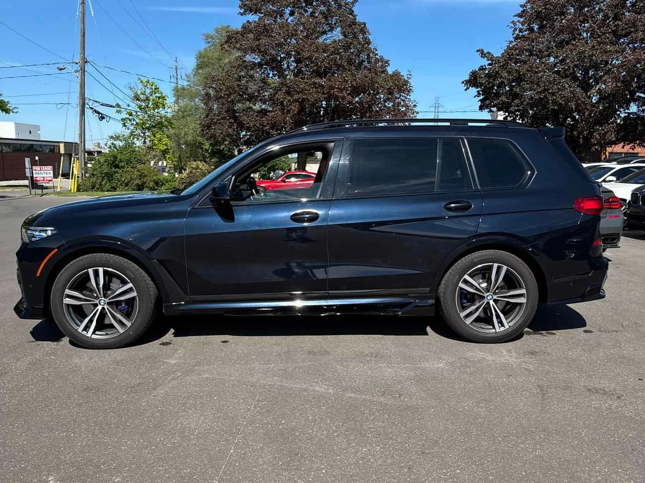BMW X7 | DISTRONIC | МАСАЖИ | HUD | SWAROVSKI | H K | , снимка 2 - Автомобили и джипове - 54827109