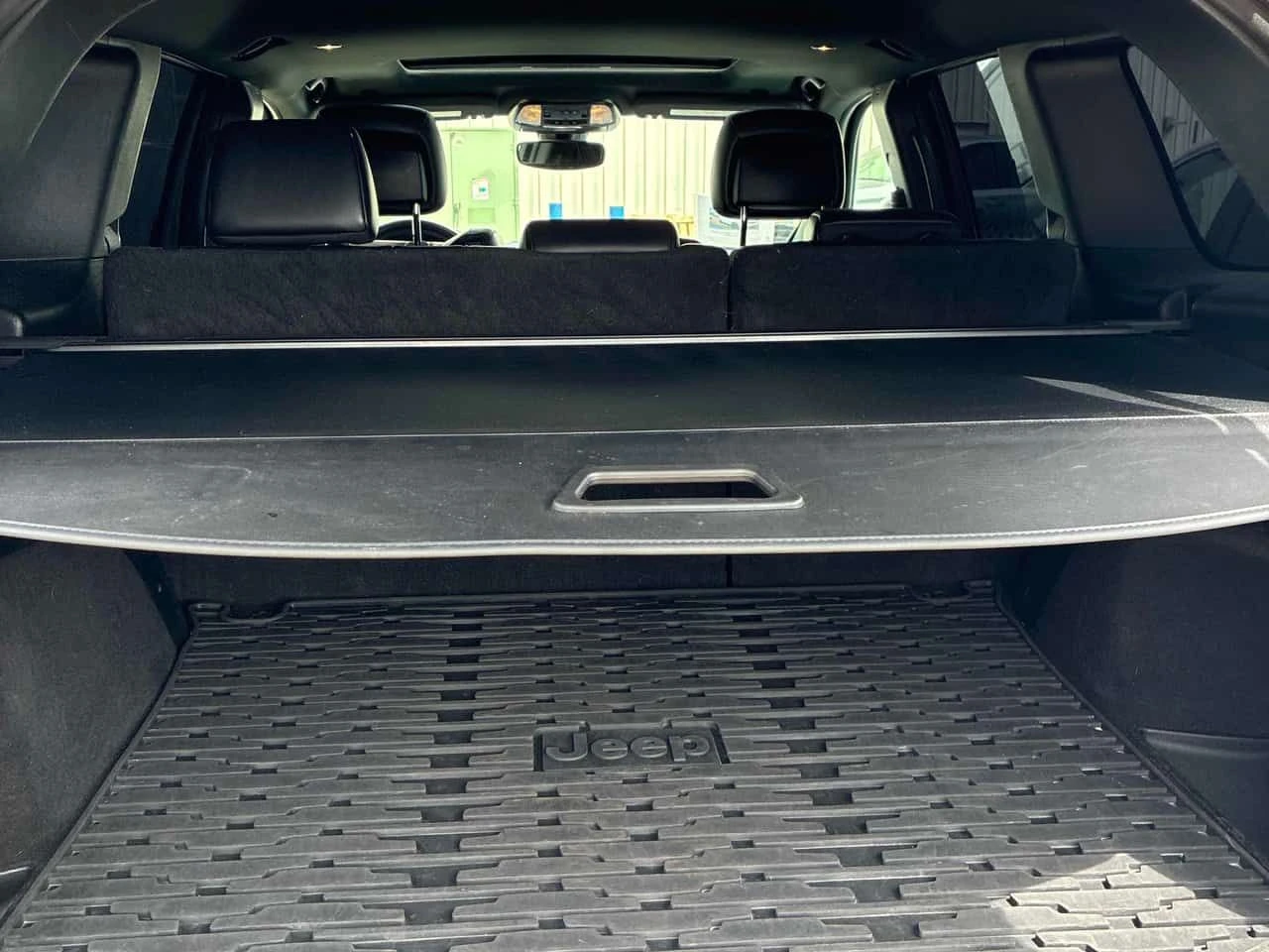 Jeep Grand cherokee * Altitude * АВТОКРЕДИТ БЕЗ ПЪРВОНАЧАЛНА ВНОСКА* , снимка 10 - Автомобили и джипове - 55231191