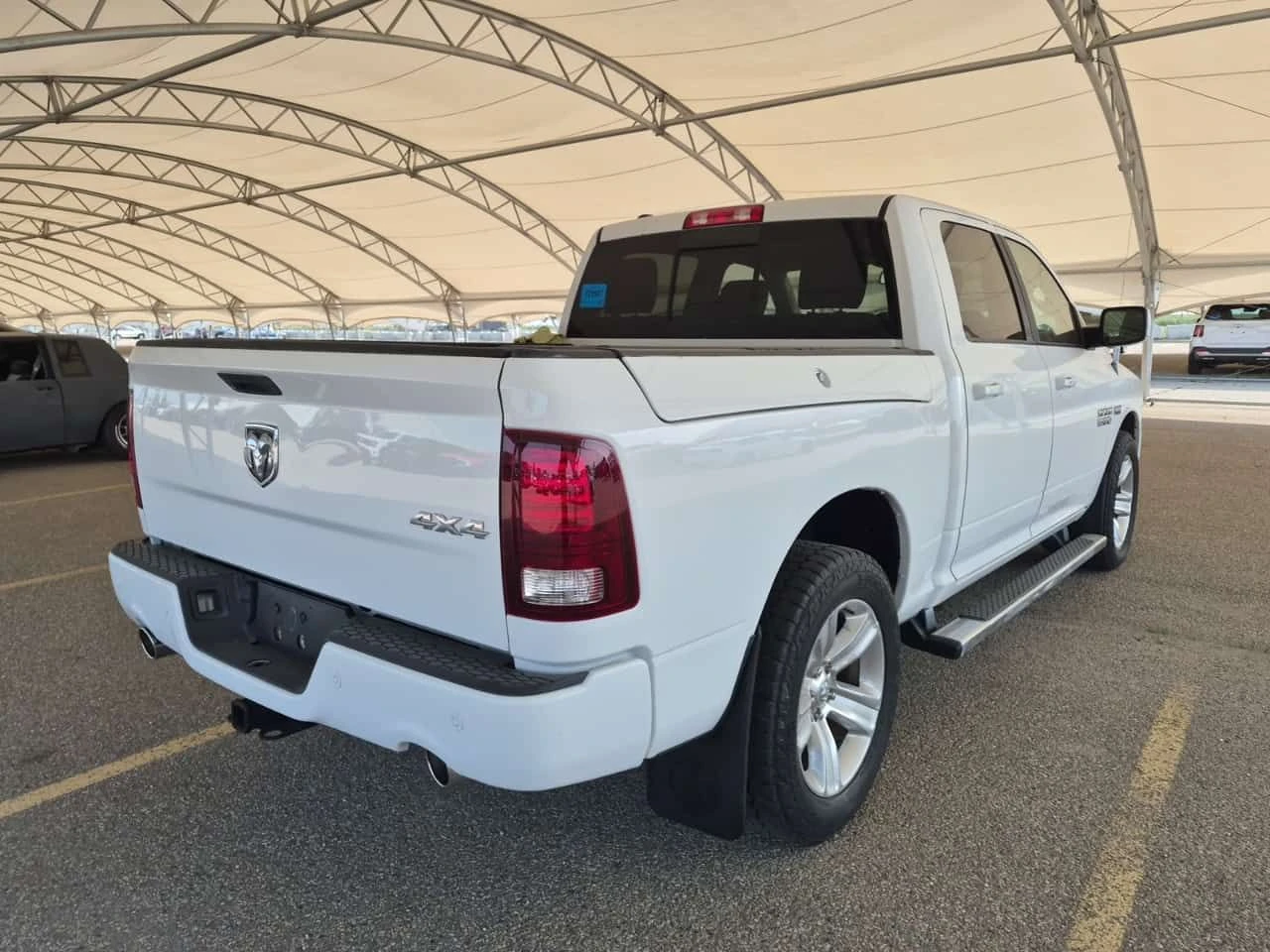 Dodge RAM 1500 * SPORT CREW CAB SHORT BED* АВТОКРЕДИТ * , снимка 3 - Автомобили и джипове - 55606822