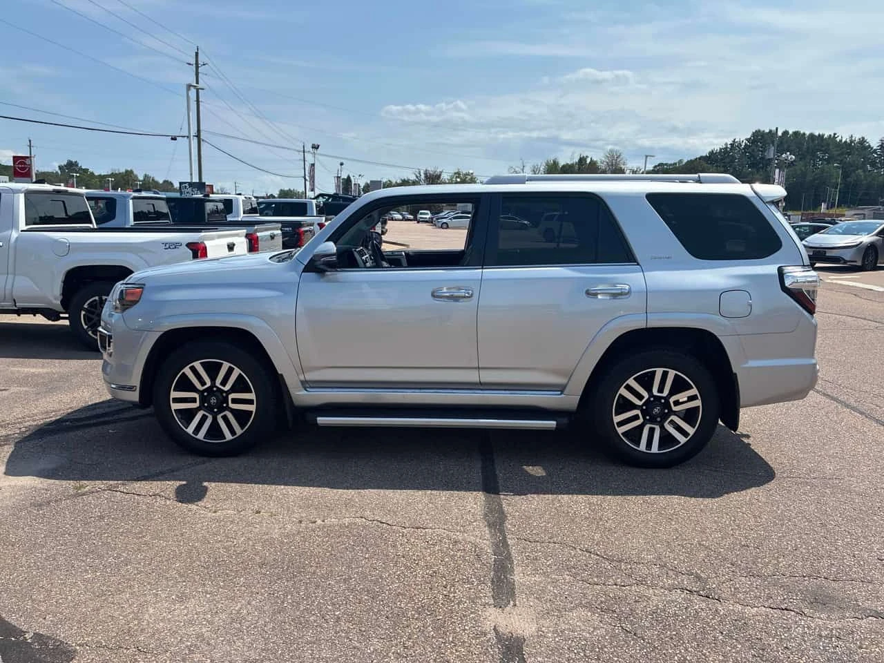 Toyota 4runner * 4WD * CARFAX * ОПЦИЯ ЗА ФИНАНСИРАНЕ, снимка 2 - Автомобили и джипове - 55668122