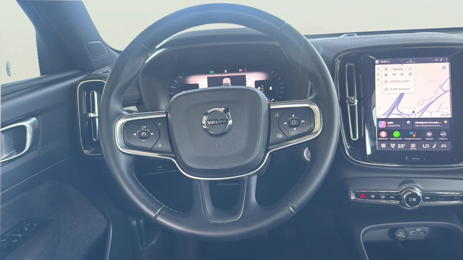 Volvo XC40 2.0L B3, снимка 11 - Автомобили и джипове - 55994834