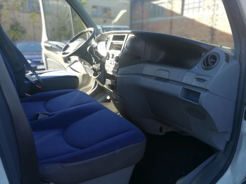 Iveco Daily 35S18, снимка 12 - Бусове и автобуси - 41990098