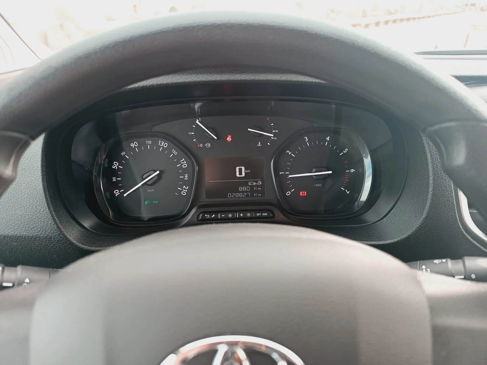 Toyota Proace 1.5, 8+ 1, Adblue - изображение 8