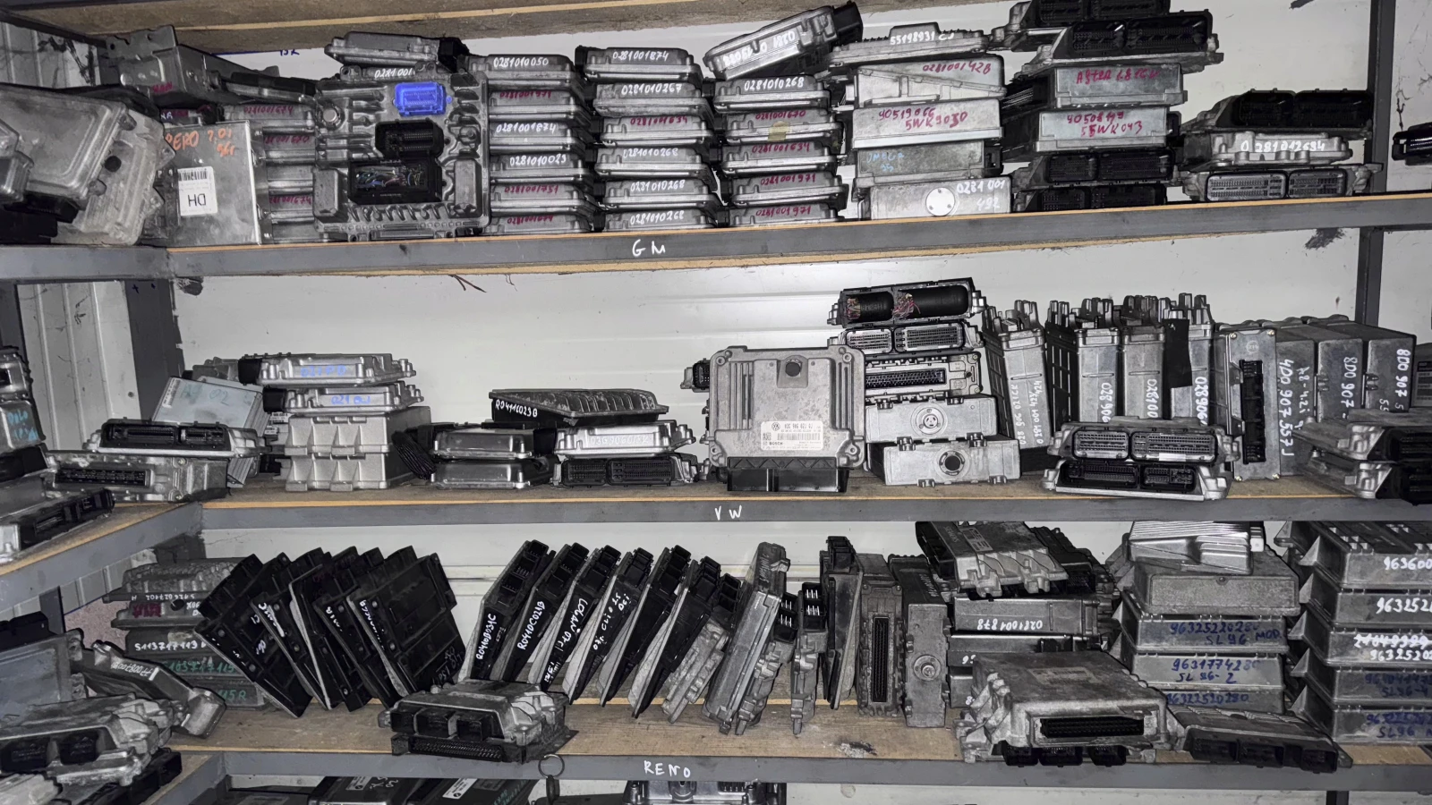     VW Touran 2004 | Mobile.bg   3