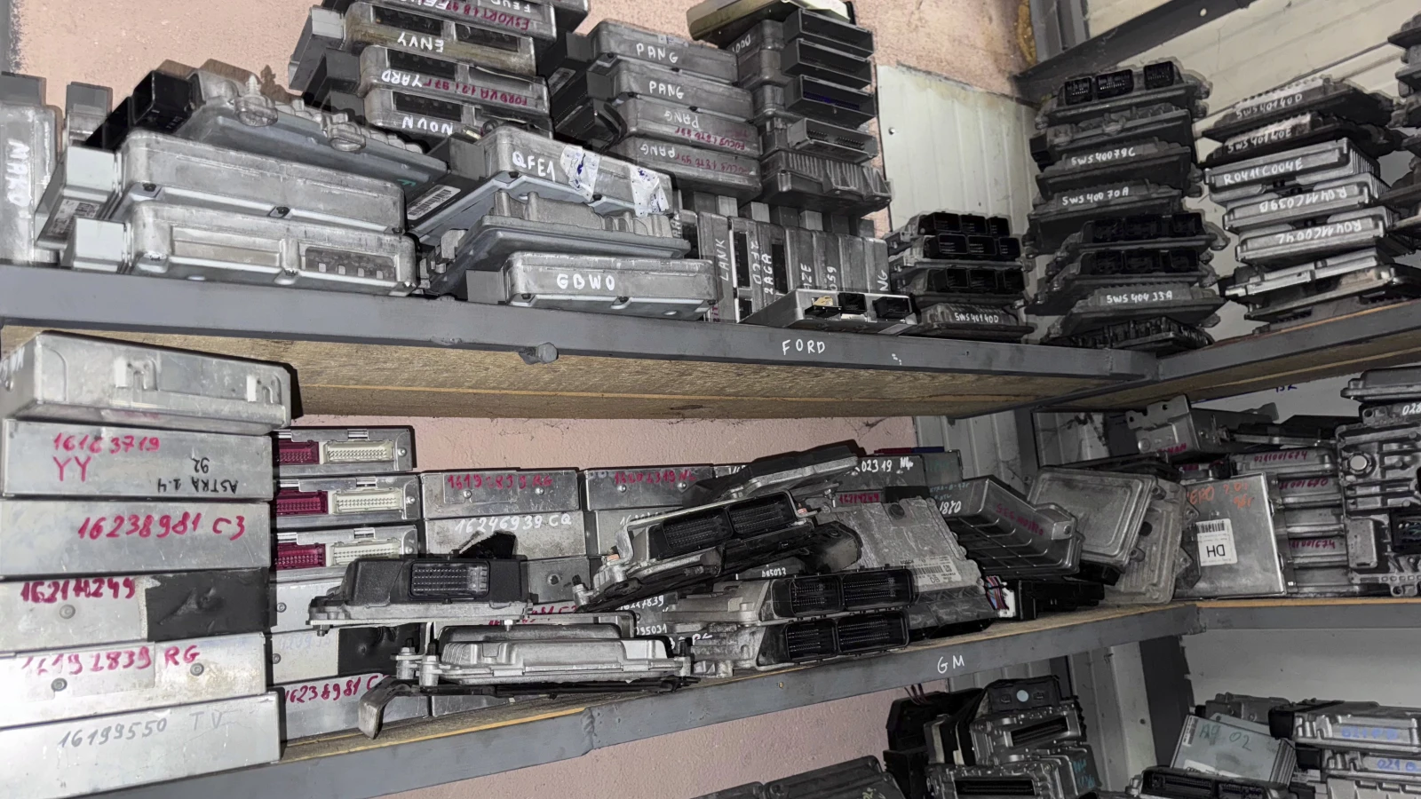     VW Touran 2004 | Mobile.bg   4