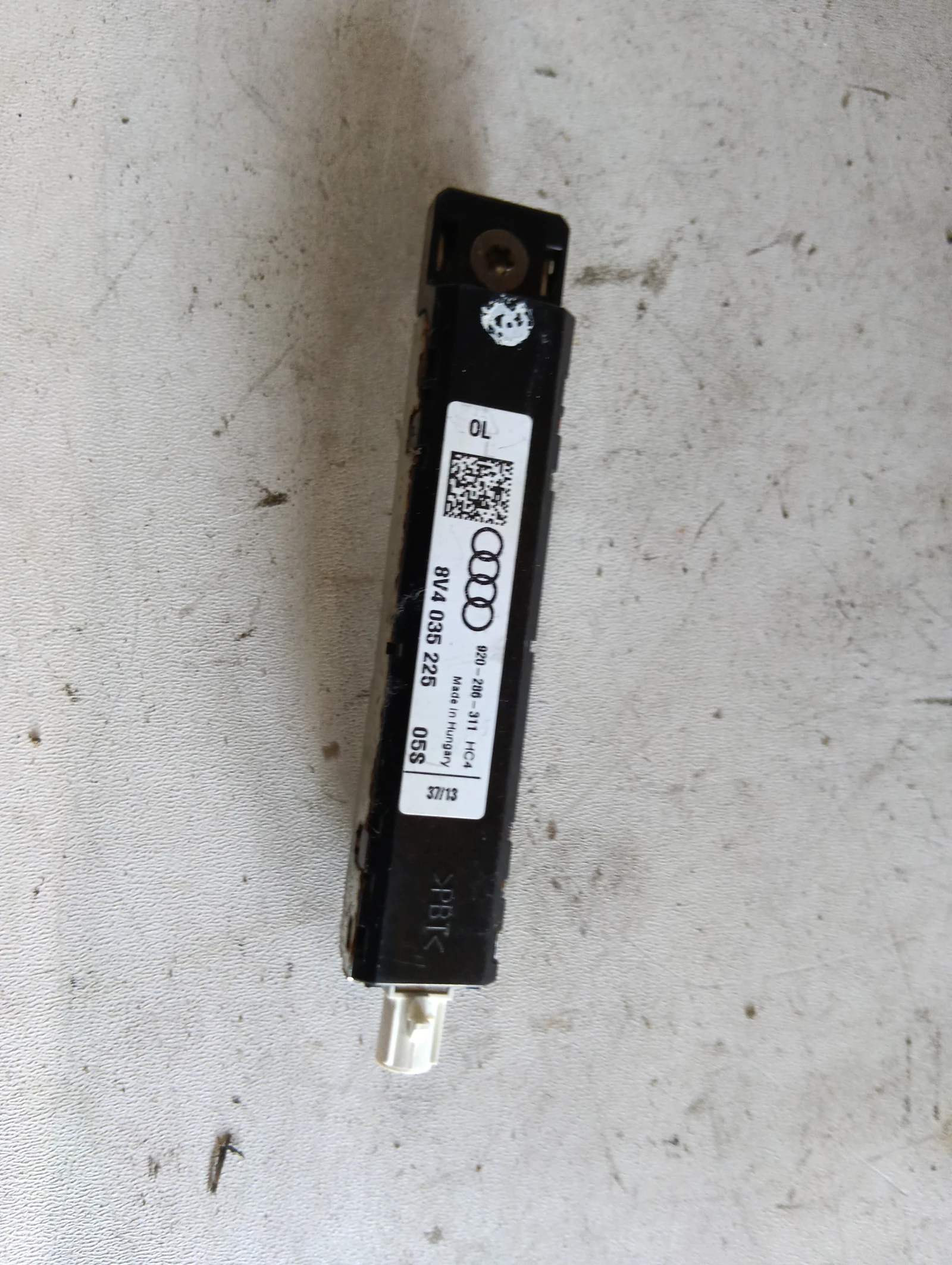 антена 8V4035225 Audi A3