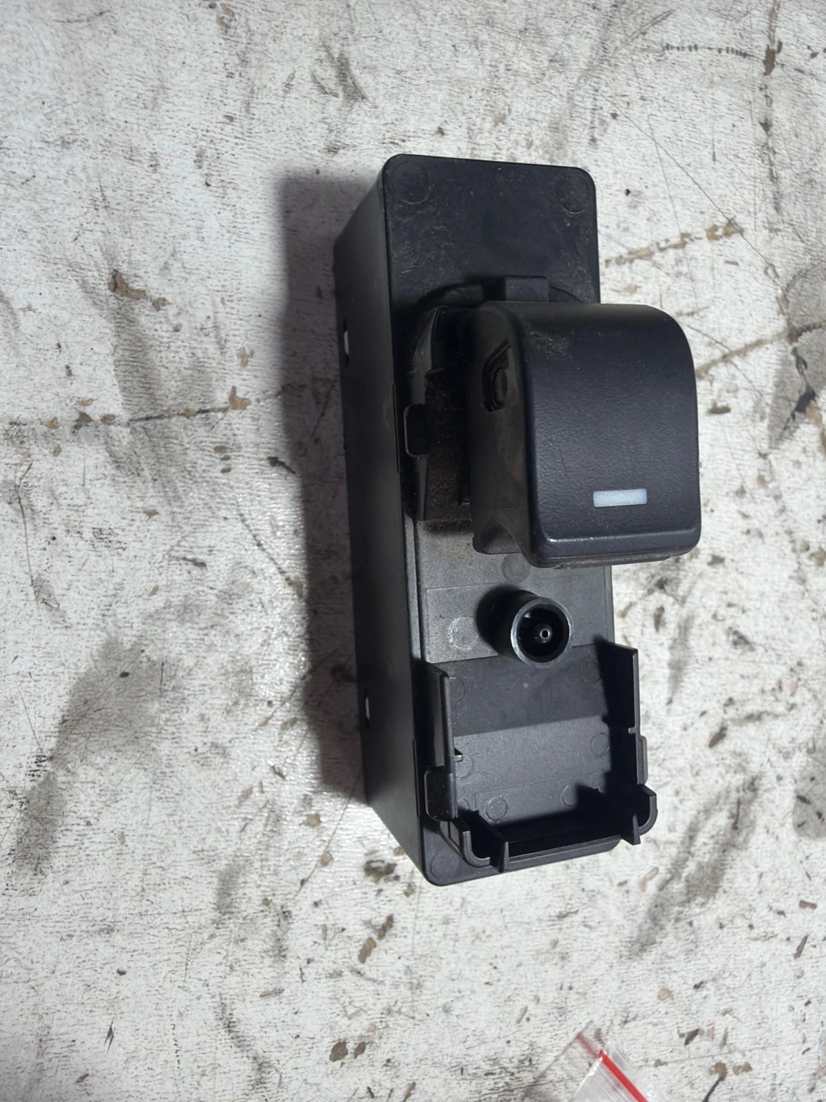 копче ел. стъкла KD4766380 Mazda CX 5