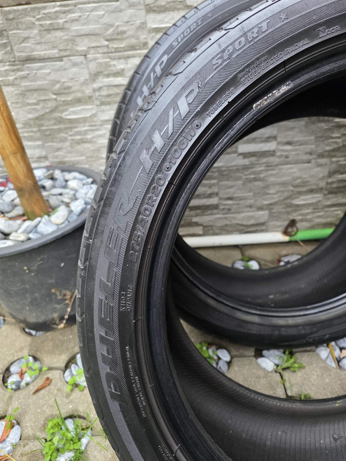 Гуми Летни 275/40R20, снимка 2 - Гуми и джанти - 56746256