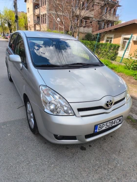 Toyota Corolla verso 2.2 D4D 136, снимка 4