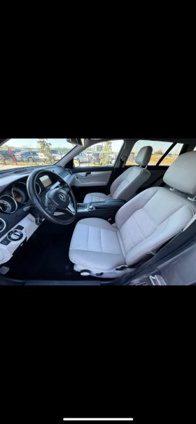 Mercedes-Benz C 220, снимка 11