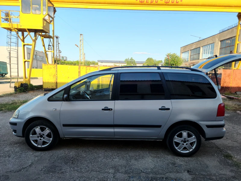 VW Sharan, снимка 12 - Автомобили и джипове - 47240896