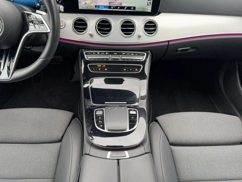 Mercedes-Benz E 200 * AVANTGARDE* BISINESS* LED* NAVI* CARPLAY* , снимка 13 - Автомобили и джипове - 48203179