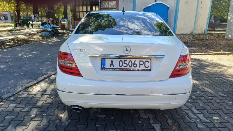 Mercedes-Benz C 200 1.8i  184 к.с Car-Play Android Auto, снимка 3 - Автомобили и джипове - 51949947