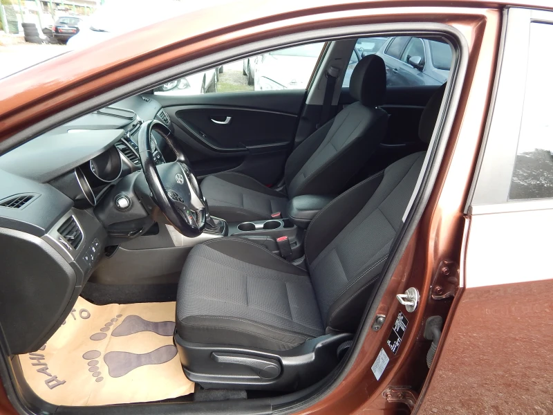Hyundai I30 1.6CRDI* ОТЛИЧНА* , снимка 13 - Автомобили и джипове - 51950260