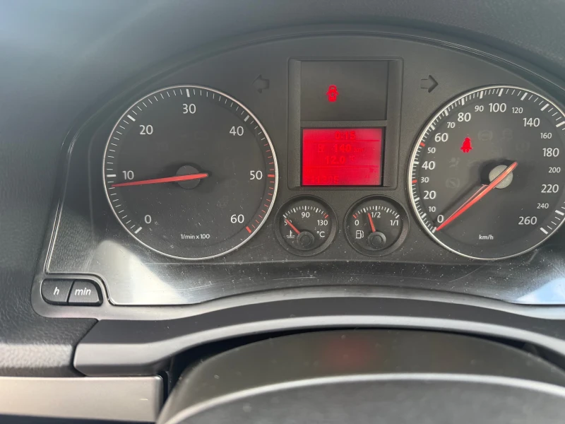 VW Golf 1.9TDI 6ск. 105ps, снимка 7 - Автомобили и джипове - 52490377