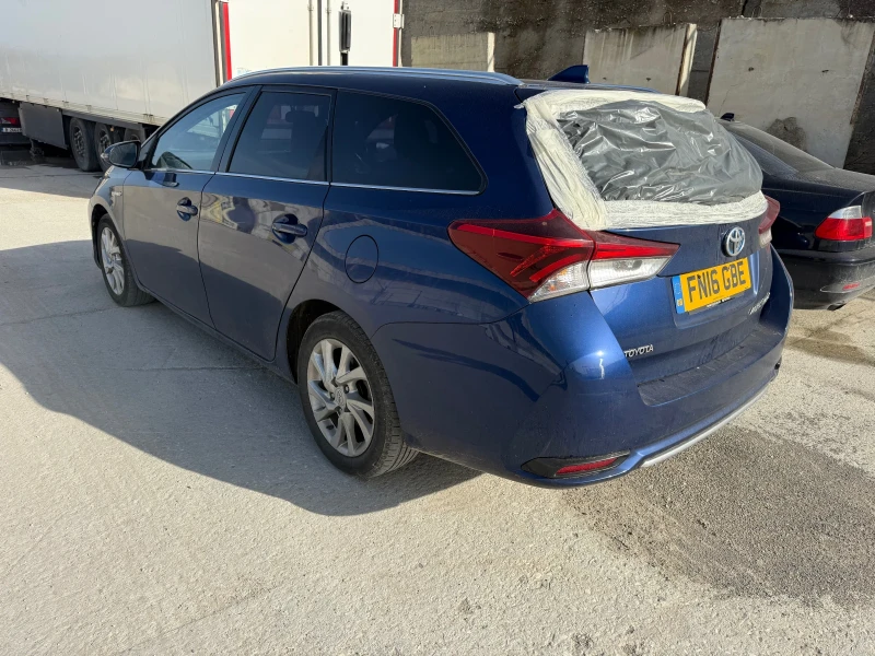 Toyota Auris, снимка 3 - Автомобили и джипове - 52516639