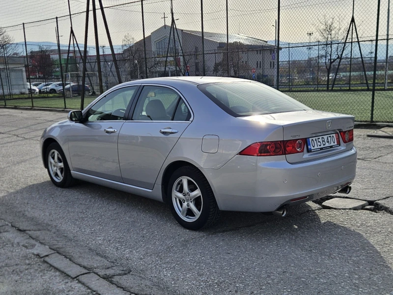 Honda Accord 2.4i-VTEC Executiv, снимка 7 - Автомобили и джипове - 52635960