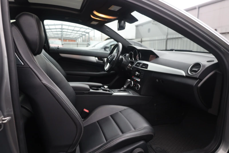 Mercedes-Benz C 250 Coupe AMG FACE PANO HarmanKardon Memory SzH iCarbg, снимка 7 - Автомобили и джипове - 53122687