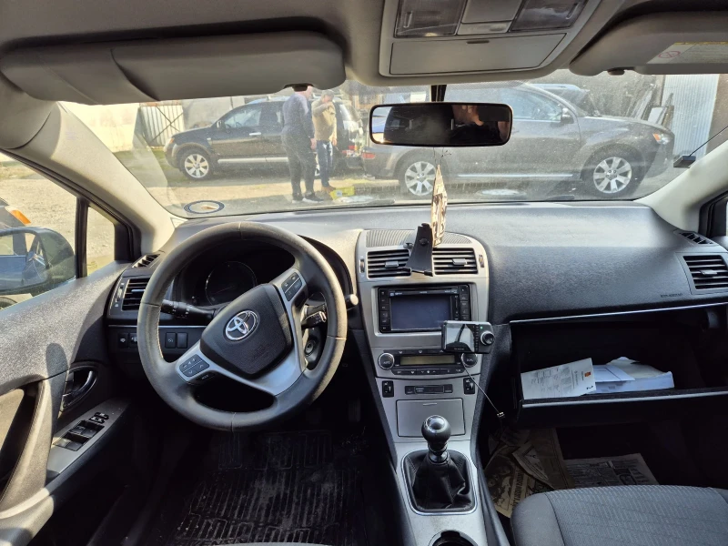 Toyota Avensis, снимка 10 - Автомобили и джипове - 53520865