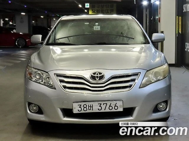 Toyota Camry, снимка 2 - Автомобили и джипове - 56077525