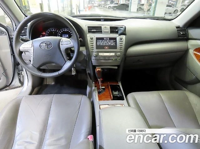 Toyota Camry, снимка 10 - Автомобили и джипове - 56077525