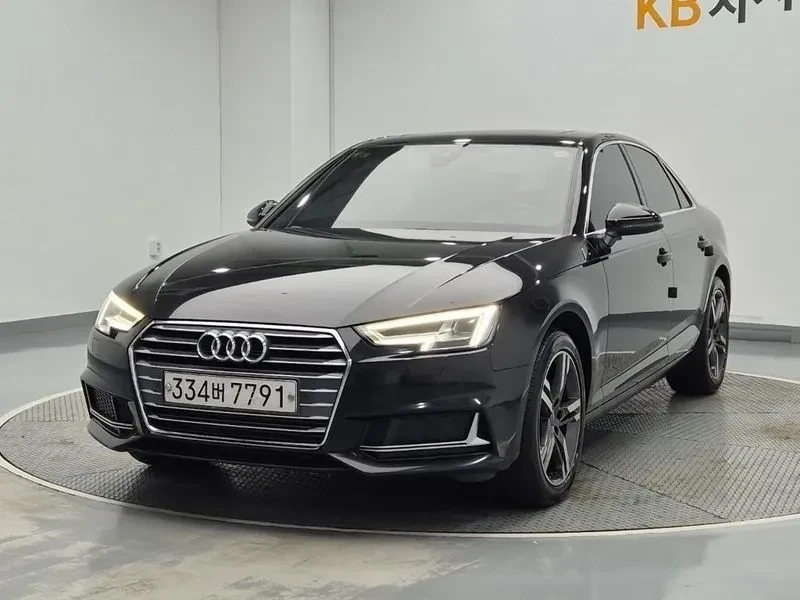 Audi A4 2.0 TFSI Premium - САМО 30% АВАНС, снимка 2 - Автомобили и джипове - 56253841