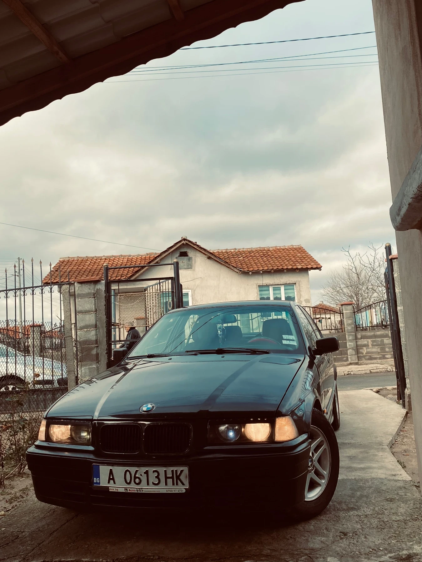BMW 318  - изображение 2