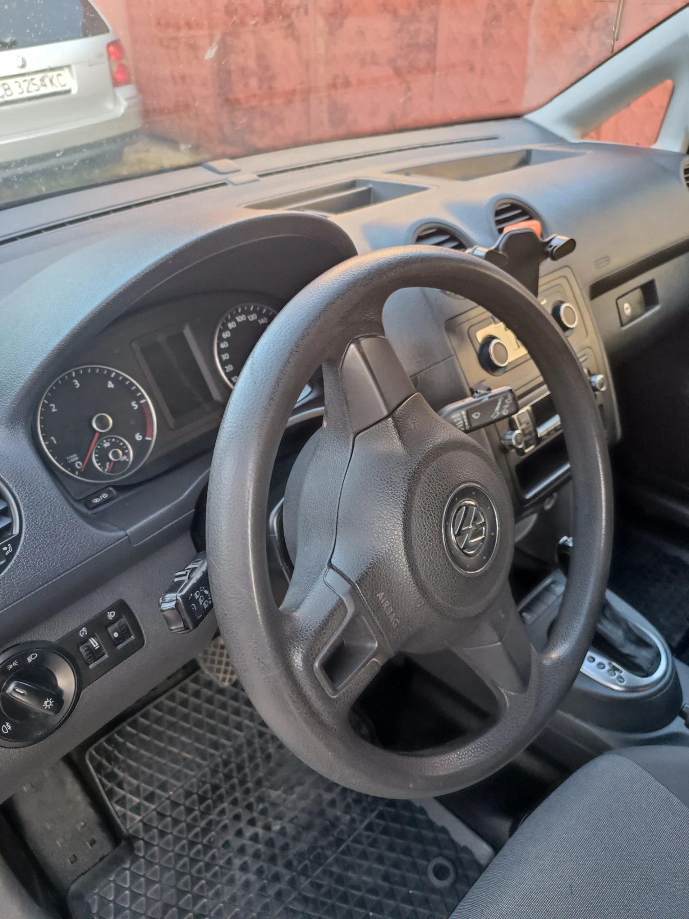 VW Caddy  - изображение 3