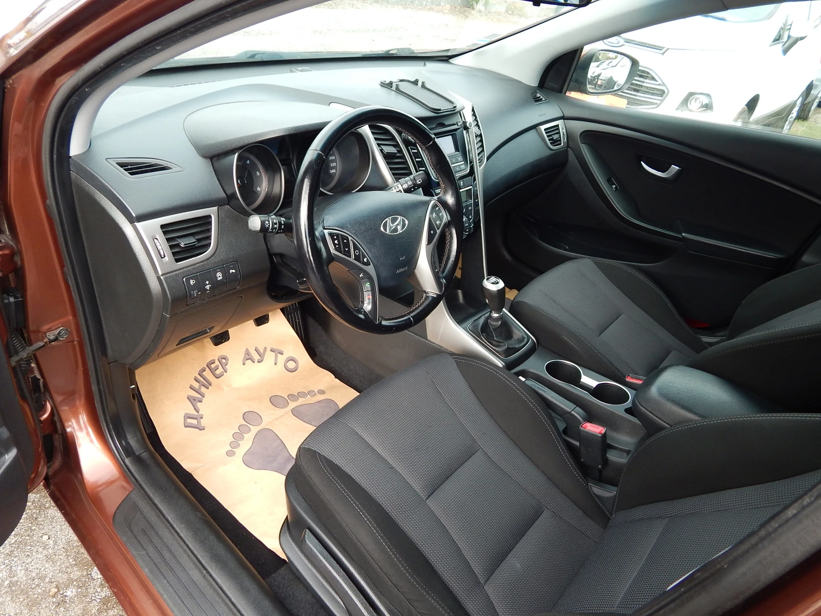 Hyundai I30 1.6CRDI* *  | Mobile.bg   12