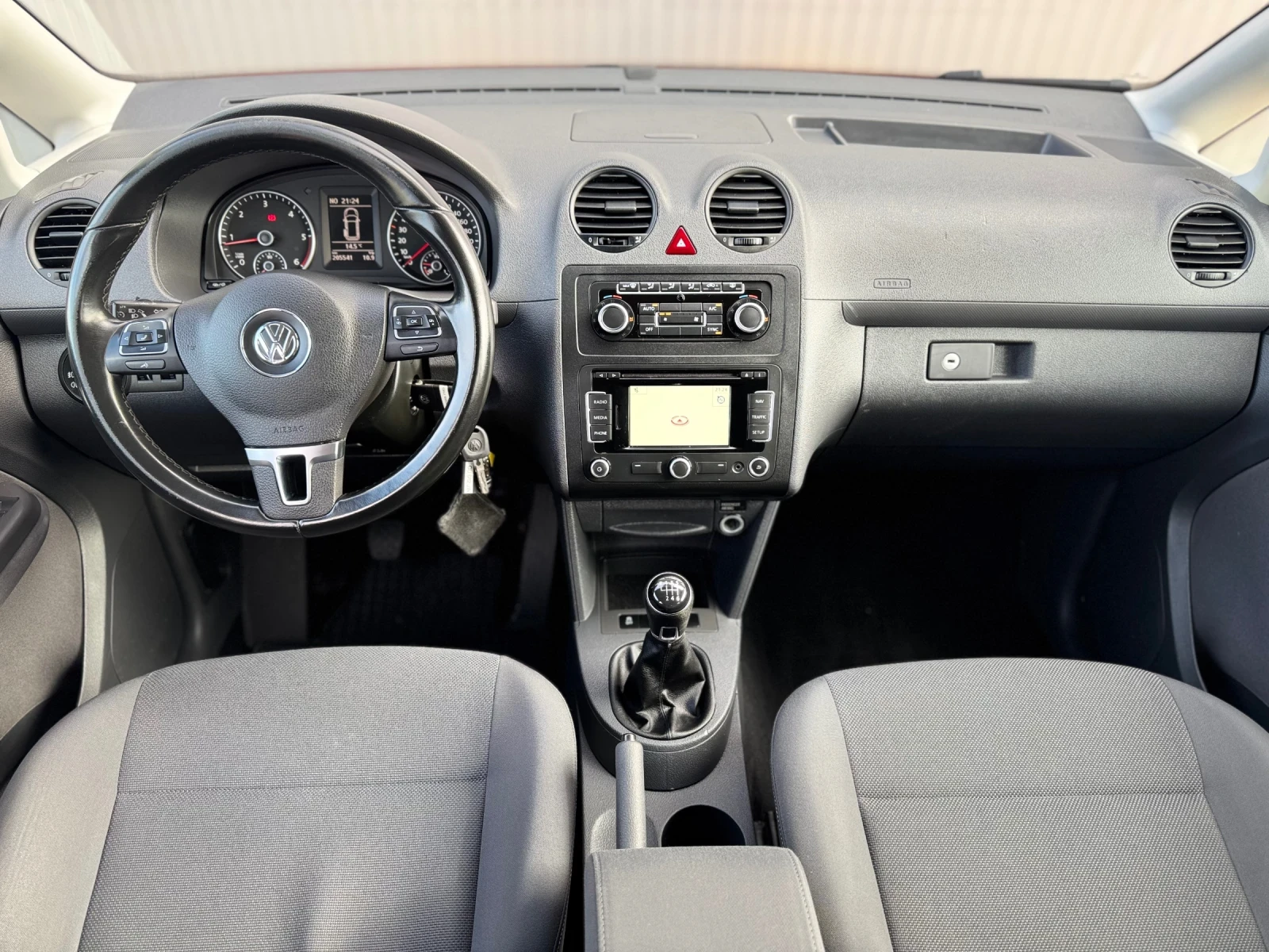 VW Caddy 2.0TDI 4X4 - изображение 9