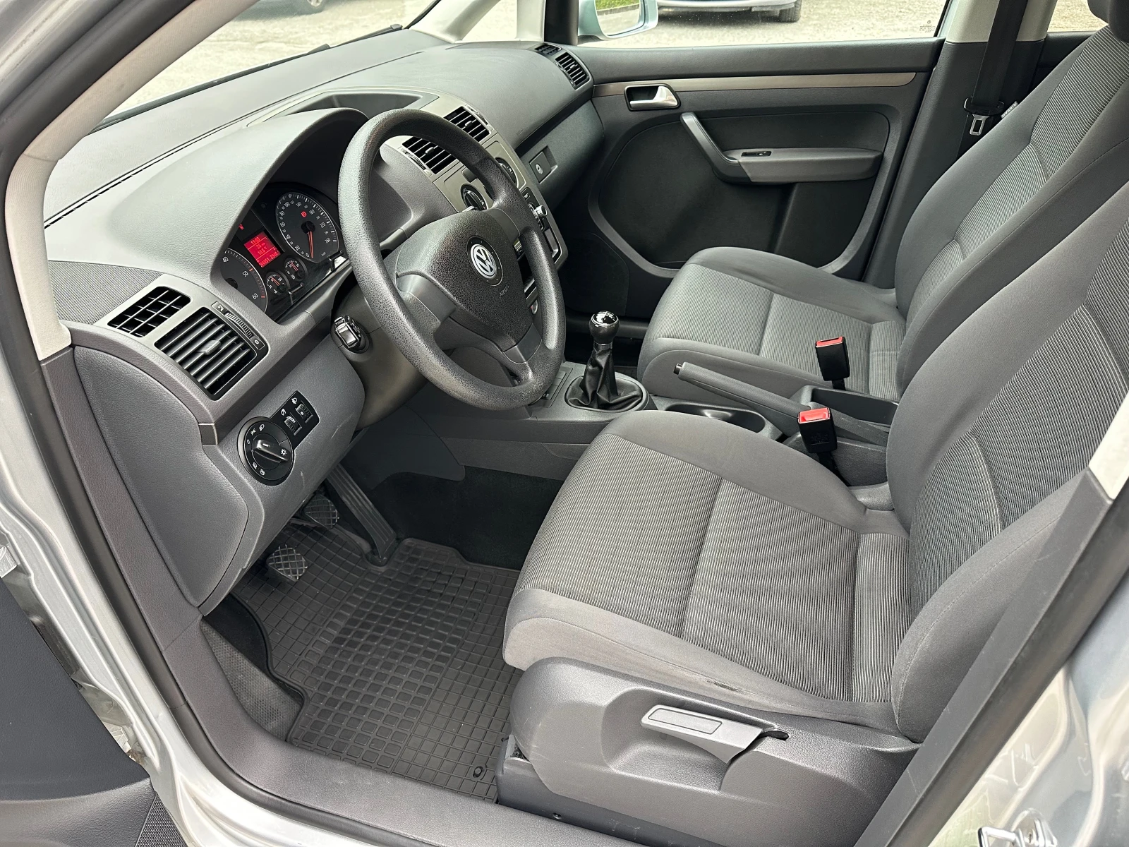 VW Touran 1.9TDI - изображение 10