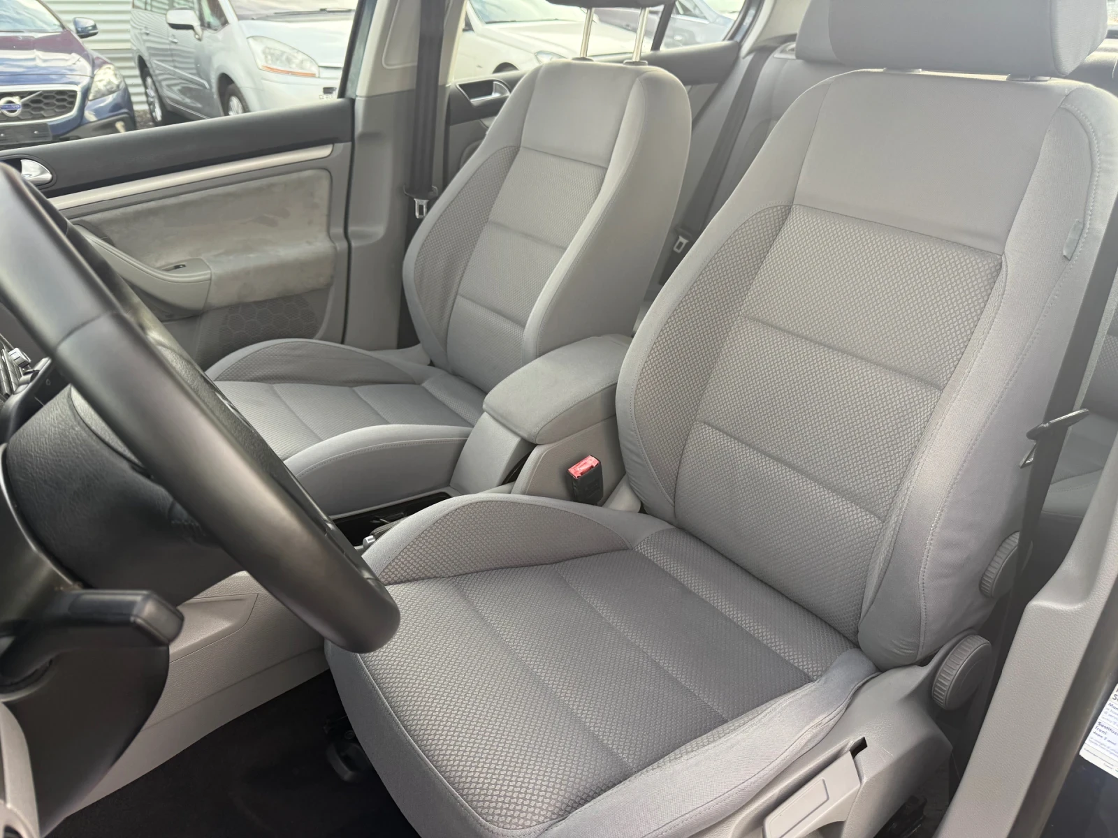 VW Golf 1.9TDI 6ск. 105ps - изображение 10