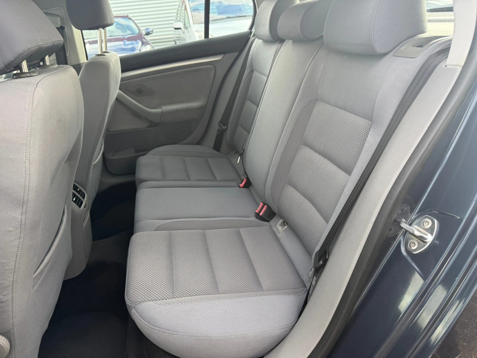 VW Golf 1.9TDI 6��. 105ps ���� | Mobile.bg � ����������� 13