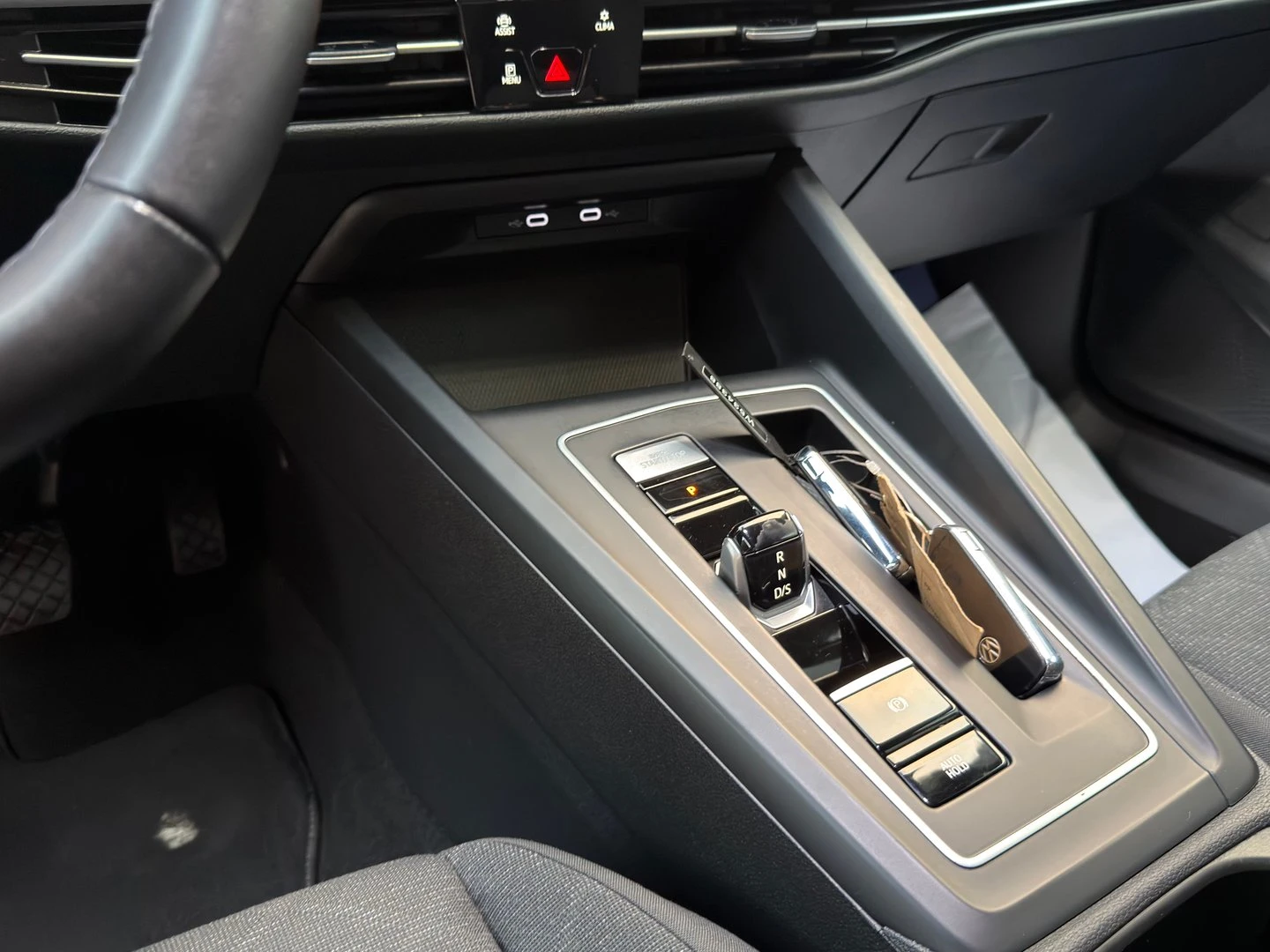 VW Golf Variant 8 Life 2.0 TDI DSG - изображение 9