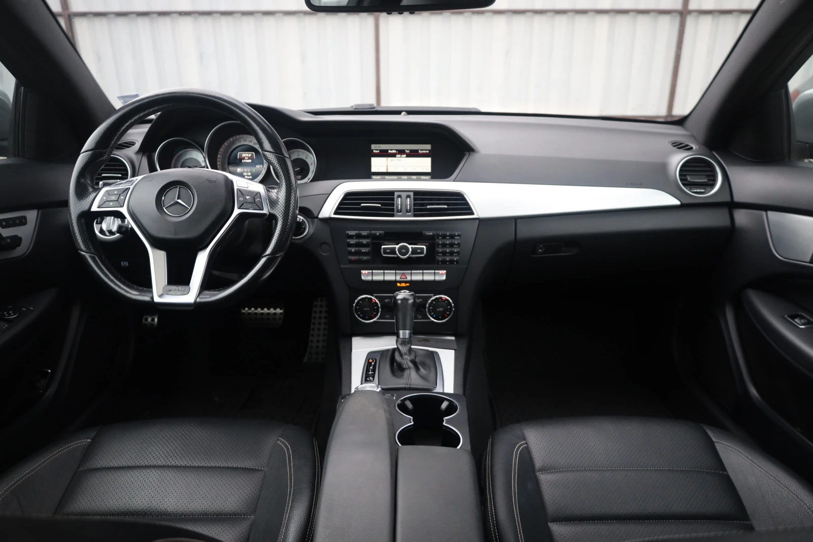 Mercedes-Benz C 250 Coupe AMG FACE PANO HarmanKardon Memory SzH iCarbg | Mobile.bg � ����������� 11