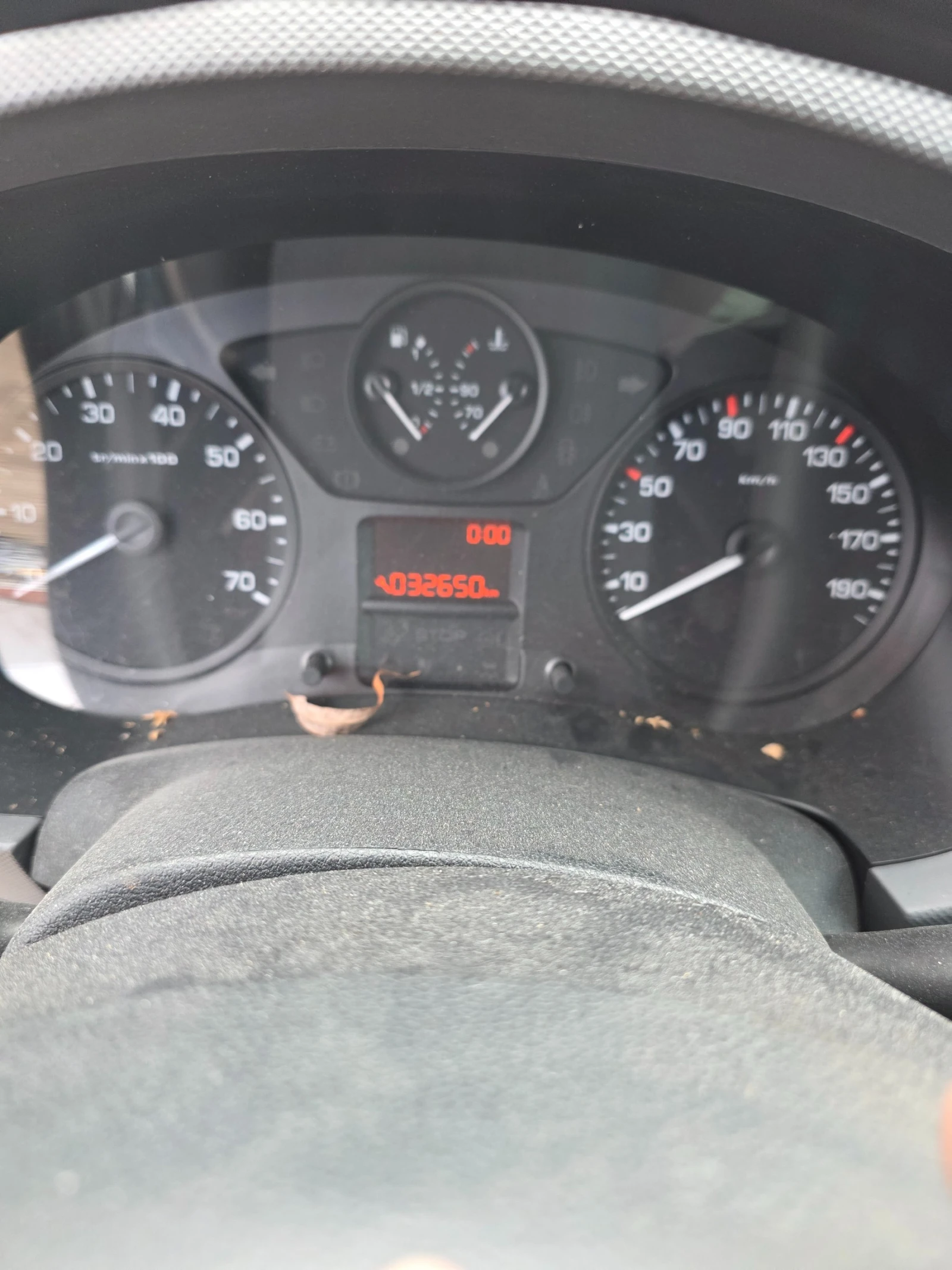 Peugeot Partner 32 000км - изображение 2