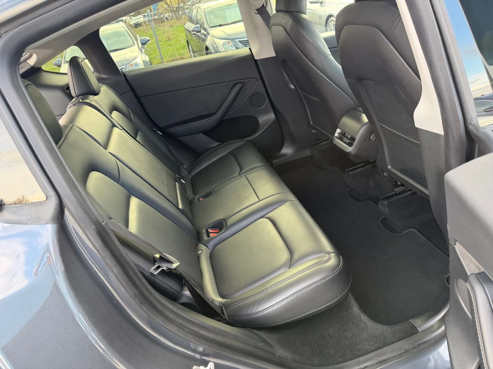 Tesla Model Y Long Range 75kWh, Dual Motor, Premium, Дек.2021г., снимка 11 - Автомобили и джипове - 54011879