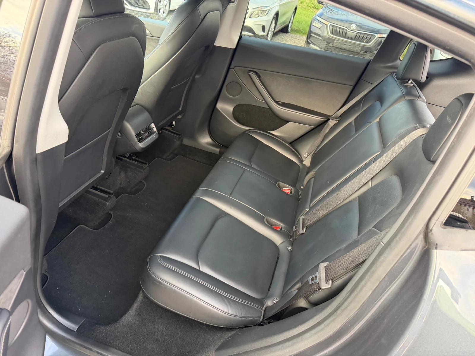 Tesla Model Y Long Range 75kWh, Dual Motor, Premium, Дек.2021г., снимка 12 - Автомобили и джипове - 54011879