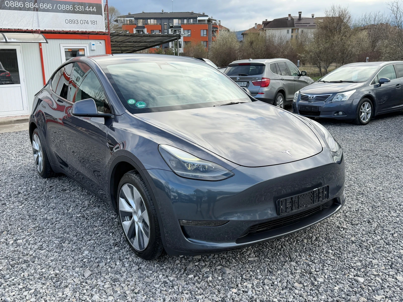 Tesla Model Y Long Range 75kWh, Dual Motor, Premium, Дек.2021г., снимка 2 - Автомобили и джипове - 54011879