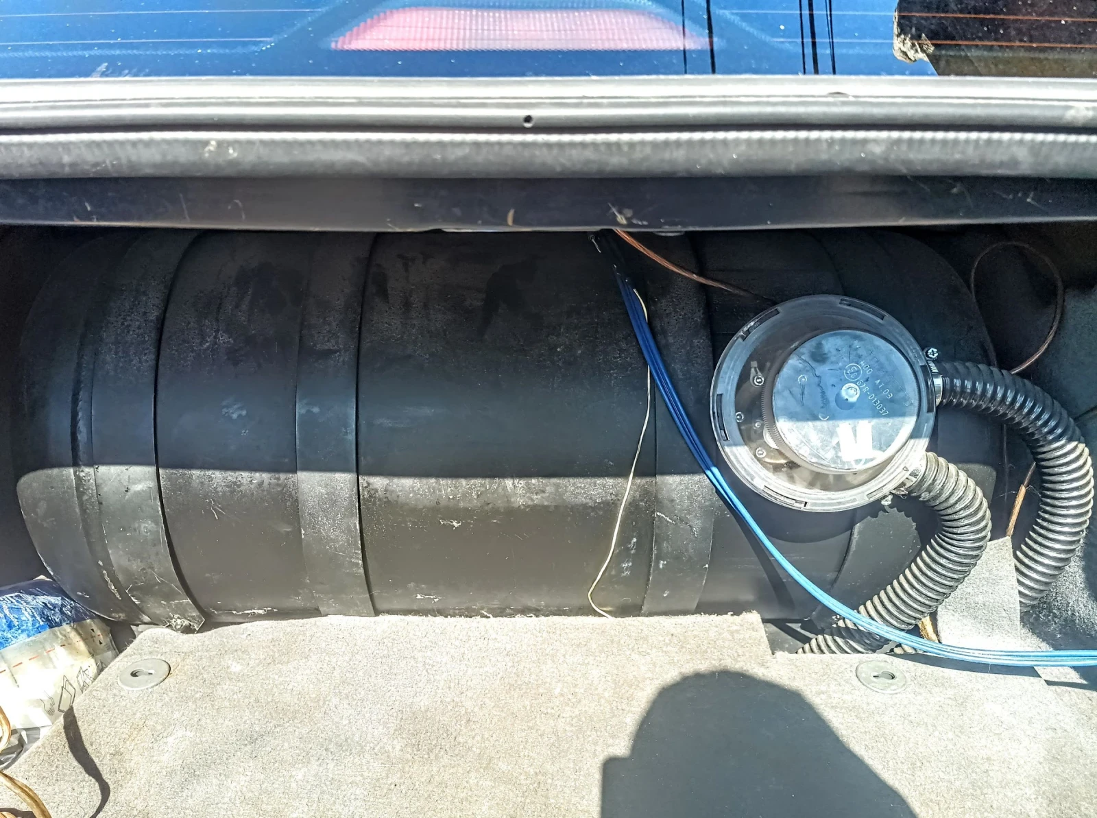 BMW 523 2.5i , снимка 16 - Автомобили и джипове - 54305193