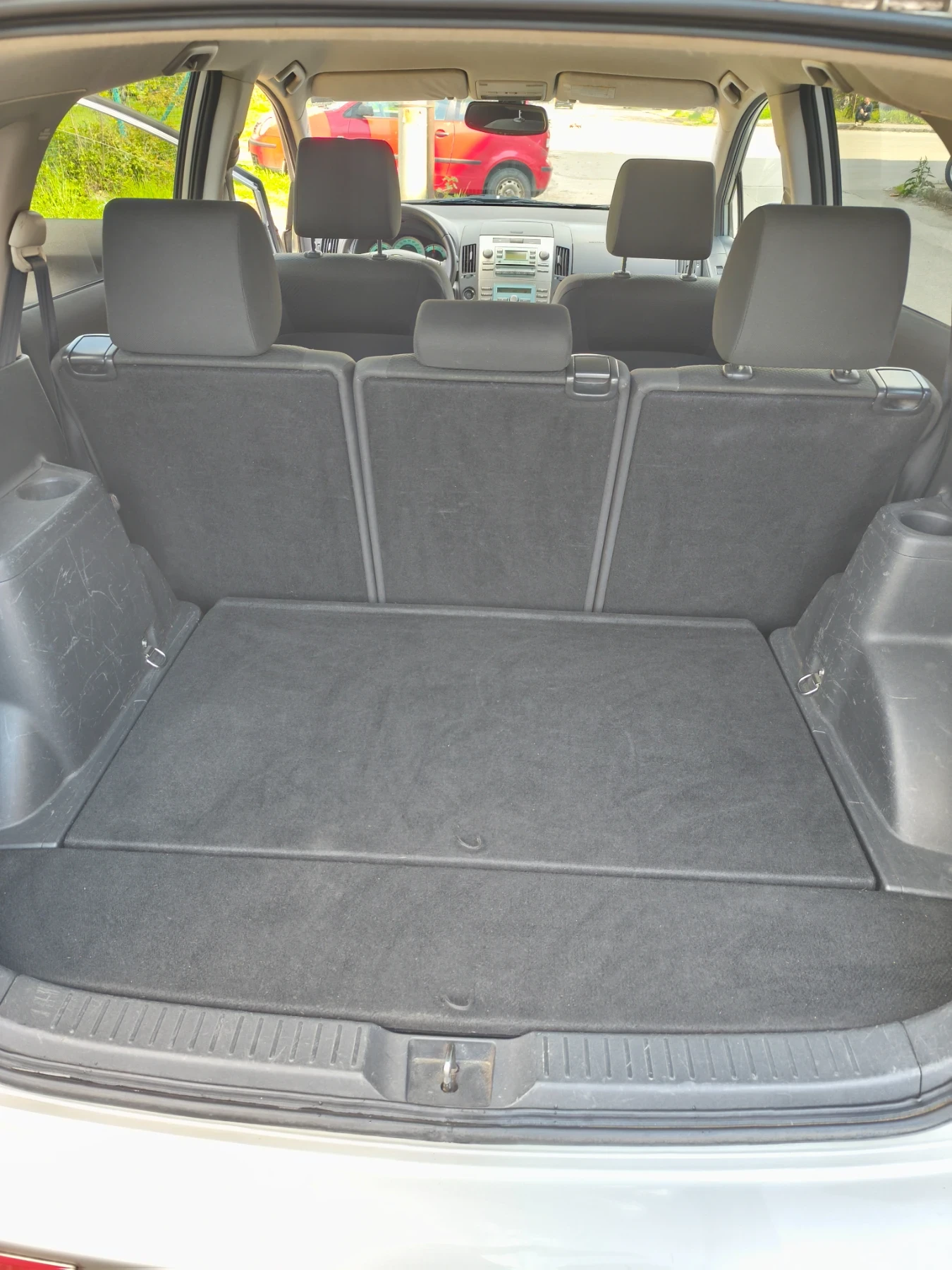 Toyota Corolla verso 2.2 D4D 136, снимка 13 - Автомобили и джипове - 54397991