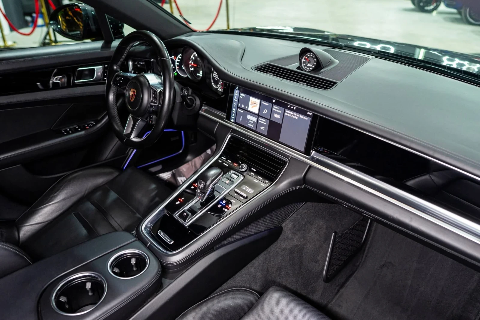 Porsche Panamera TURBO 4.0 V8 LED ПАНО BOSE 360 ЛИЗИНГ 100%, снимка 13 - Автомобили и джипове - 54449105