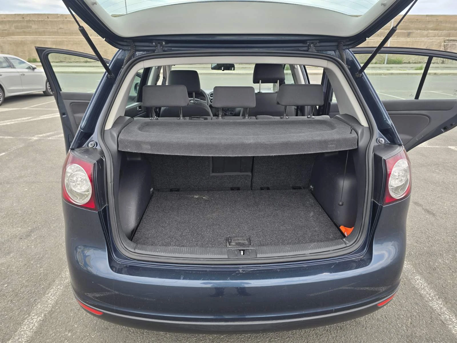 VW Golf Plus VW Gold Mk5, снимка 4 - Автомобили и джипове - 54618741