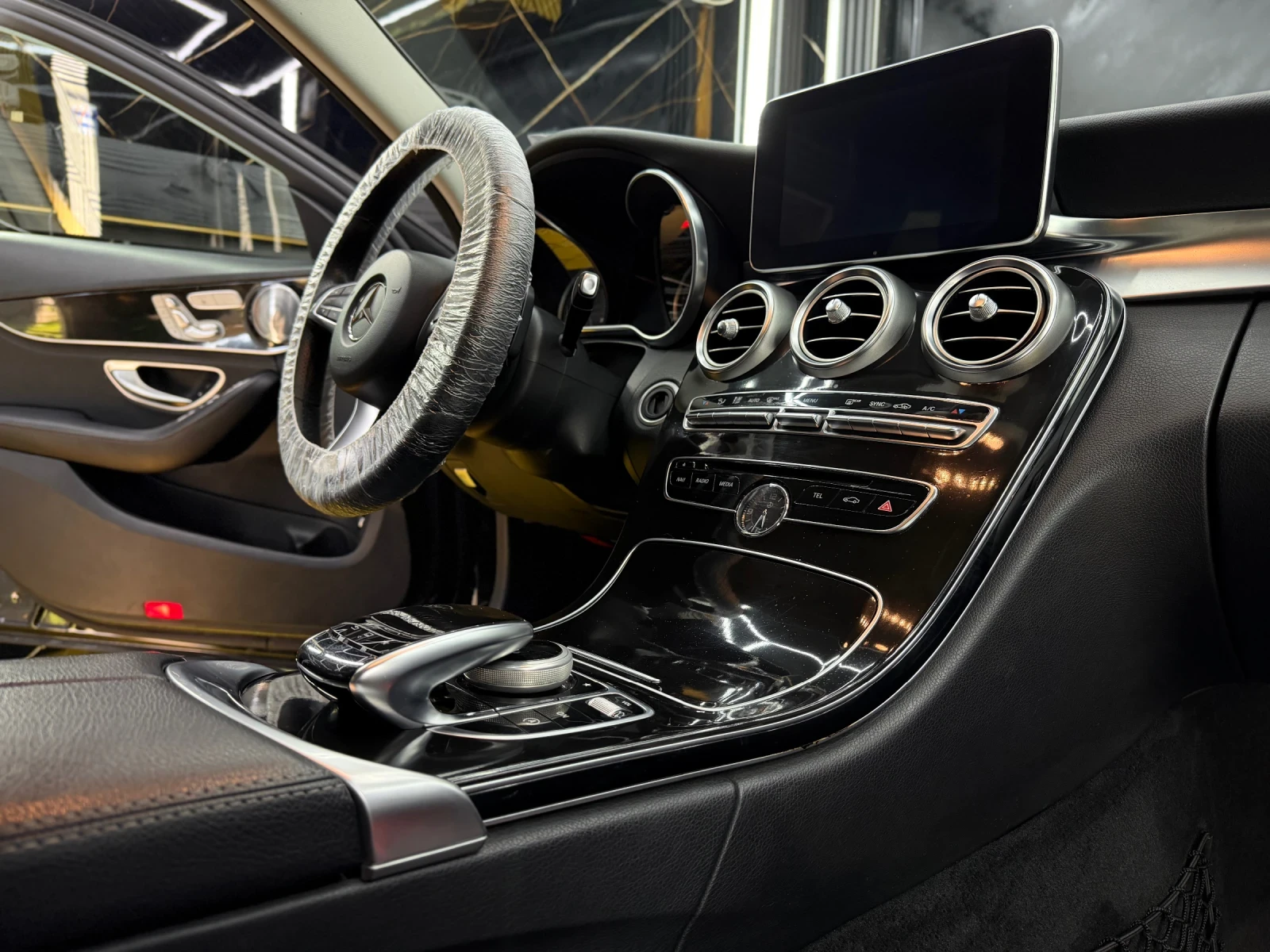 Mercedes-Benz C 300 4x4* Avantgarde* Камера* м.Точки* Burmerster* Подг, снимка 14 - Автомобили и джипове - 54671600