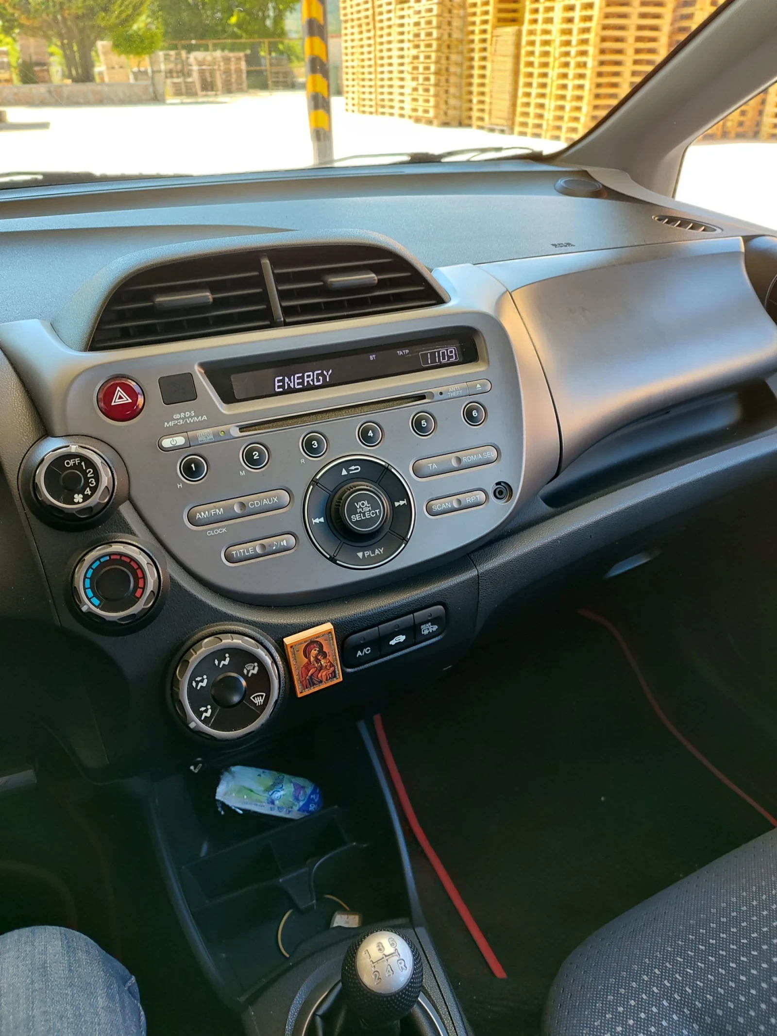 Honda Jazz Бензин , снимка 3 - Автомобили и джипове - 54721882