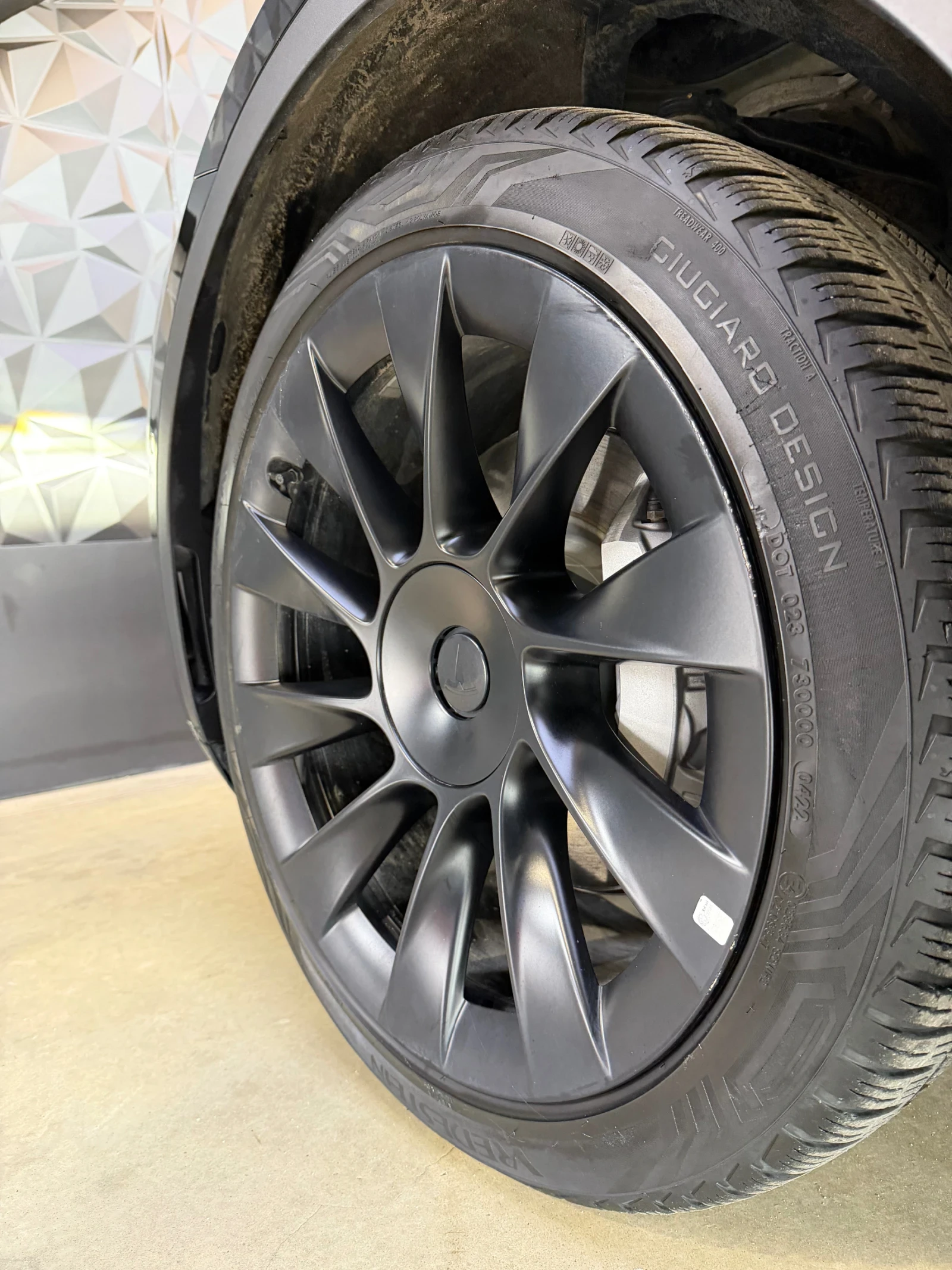Tesla Model Y LONG RANGE * DUALMOTOR * 78.1 kw * , снимка 15 - Автомобили и джипове - 54968163